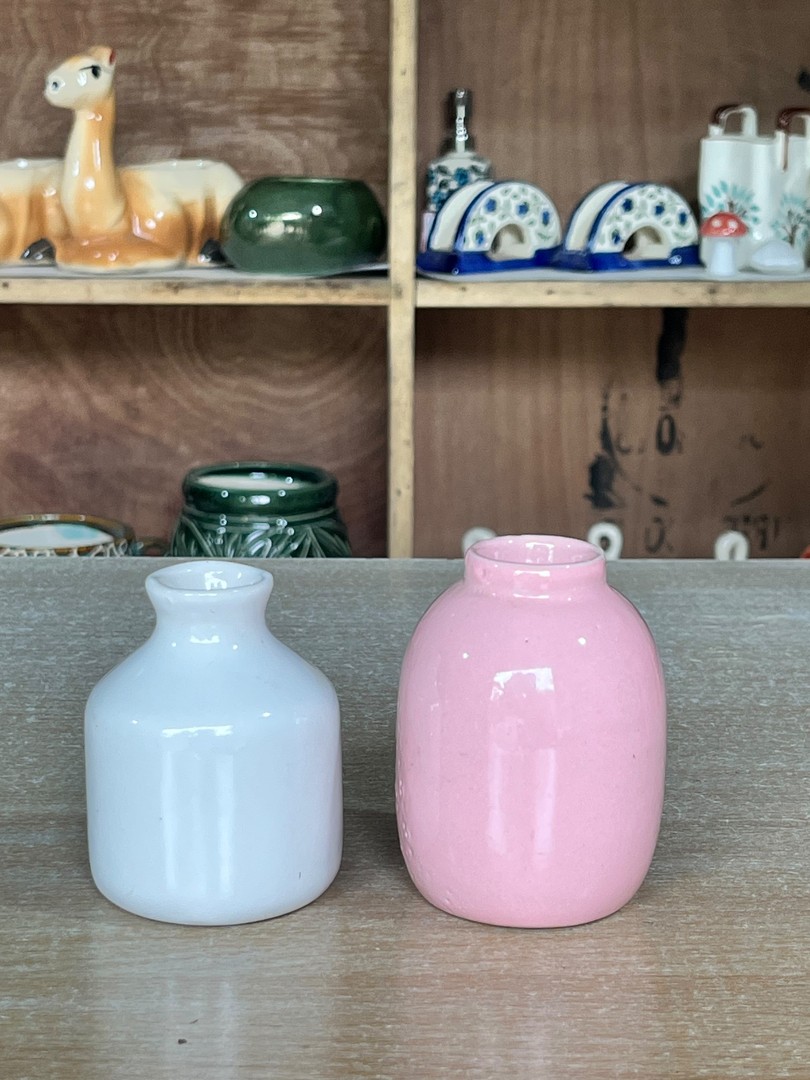 Ceramic Bud Vase (सेरामिक फूलदान) — decor for sale at Janki Vatika plant nursery, Talawali Chanda, Indore